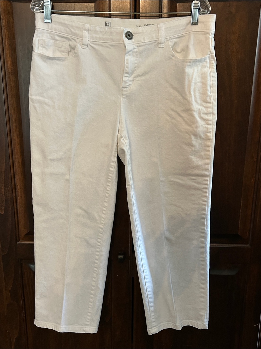 Liz Claiborne Sz 12 “Everyday Ease” White Crop Stretch Jeans